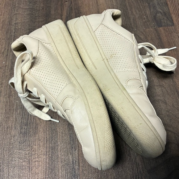 Steve Madden Doyen Sneakers - Picture 4 of 7